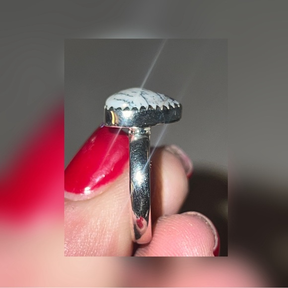 Estate NIB- Natural White Dendrite Opal Sterling Silver Heart Ring (APPRAISED) - Picture 6 of 12